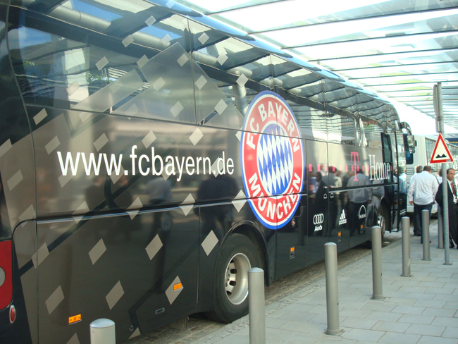 Glossy Grey Glue Self-adhesive Vinyl Film/Vehicle Wrap application 2